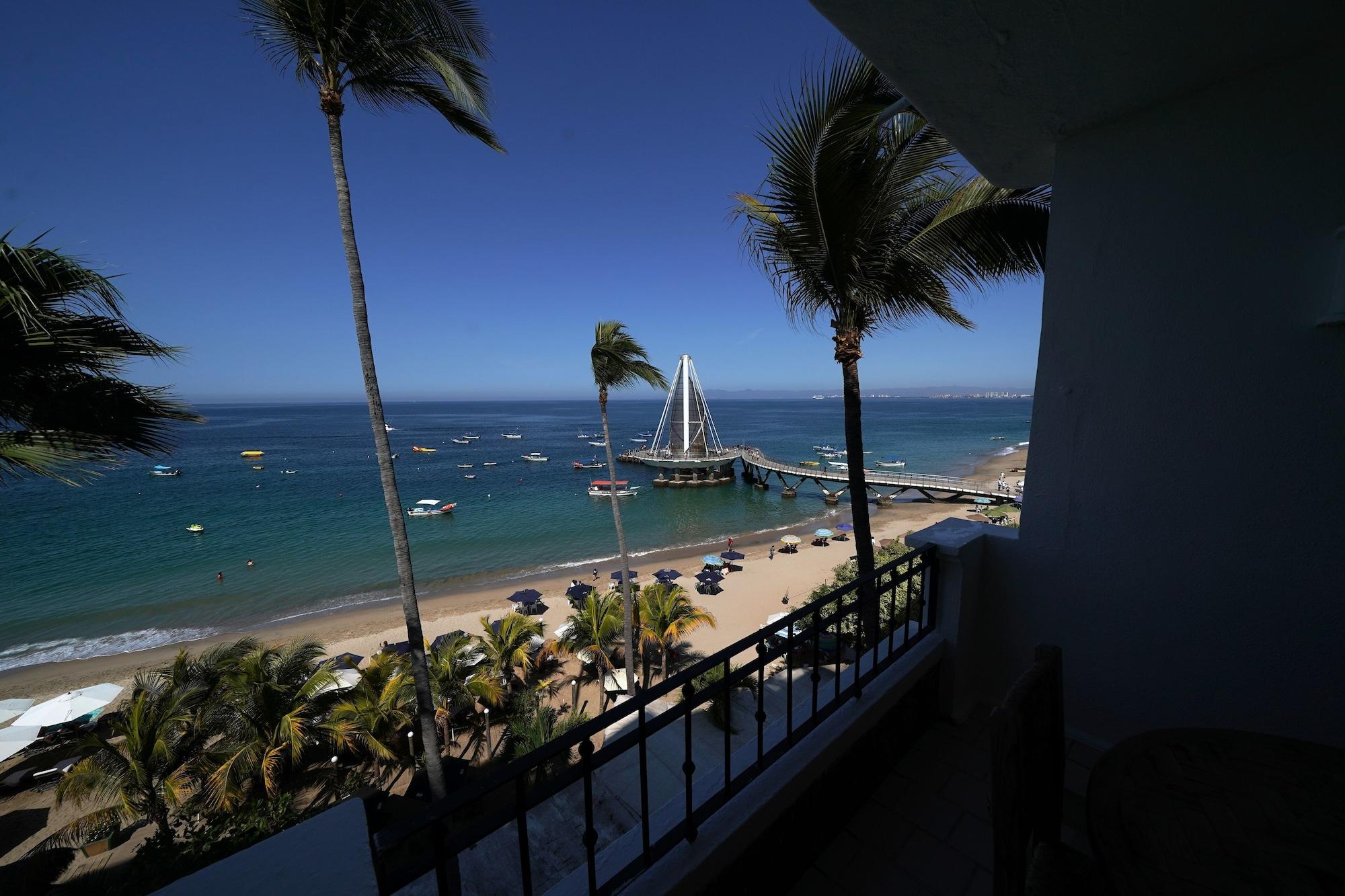 Emperador Vallarta Beachfront Hotel And Suites Puerto Vallarta Dış mekan fotoğraf