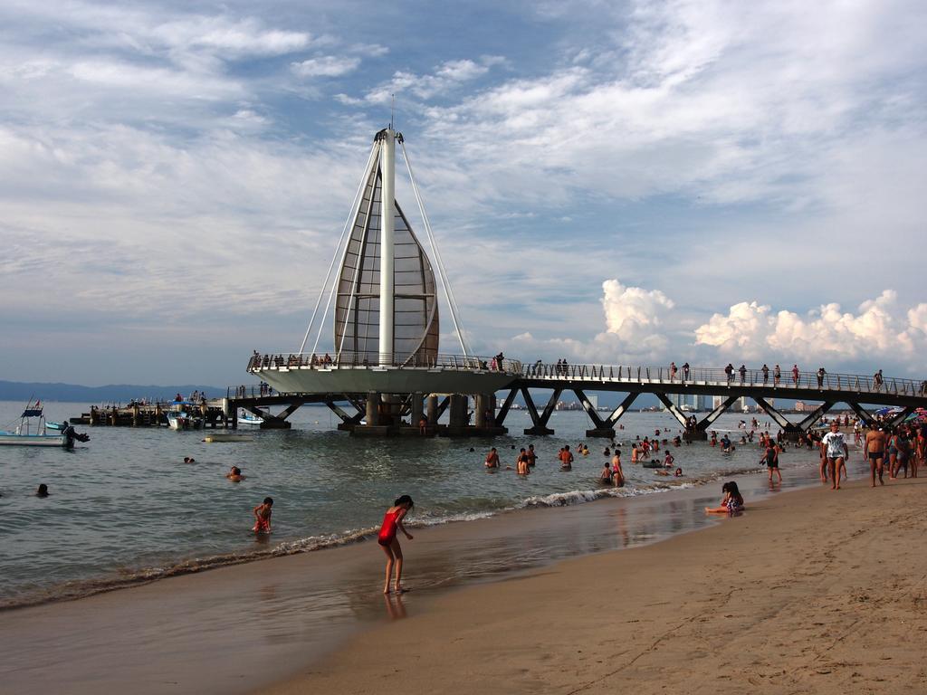 Emperador Vallarta Beachfront Hotel And Suites Puerto Vallarta Dış mekan fotoğraf